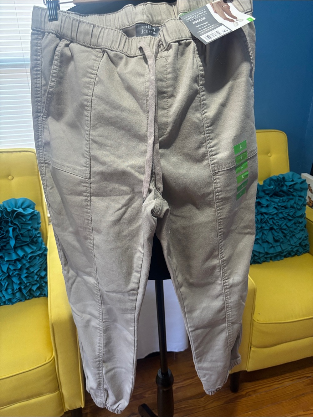 Men's Tan Jogger Pants with Drawstring elastic waistband size large